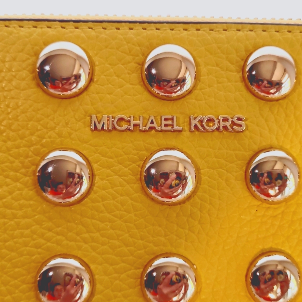 NEW NWT Michael Kors Large Wristlet Wallet Daisy Yellow Studded Pebble Leather - Picture 2 of 7
